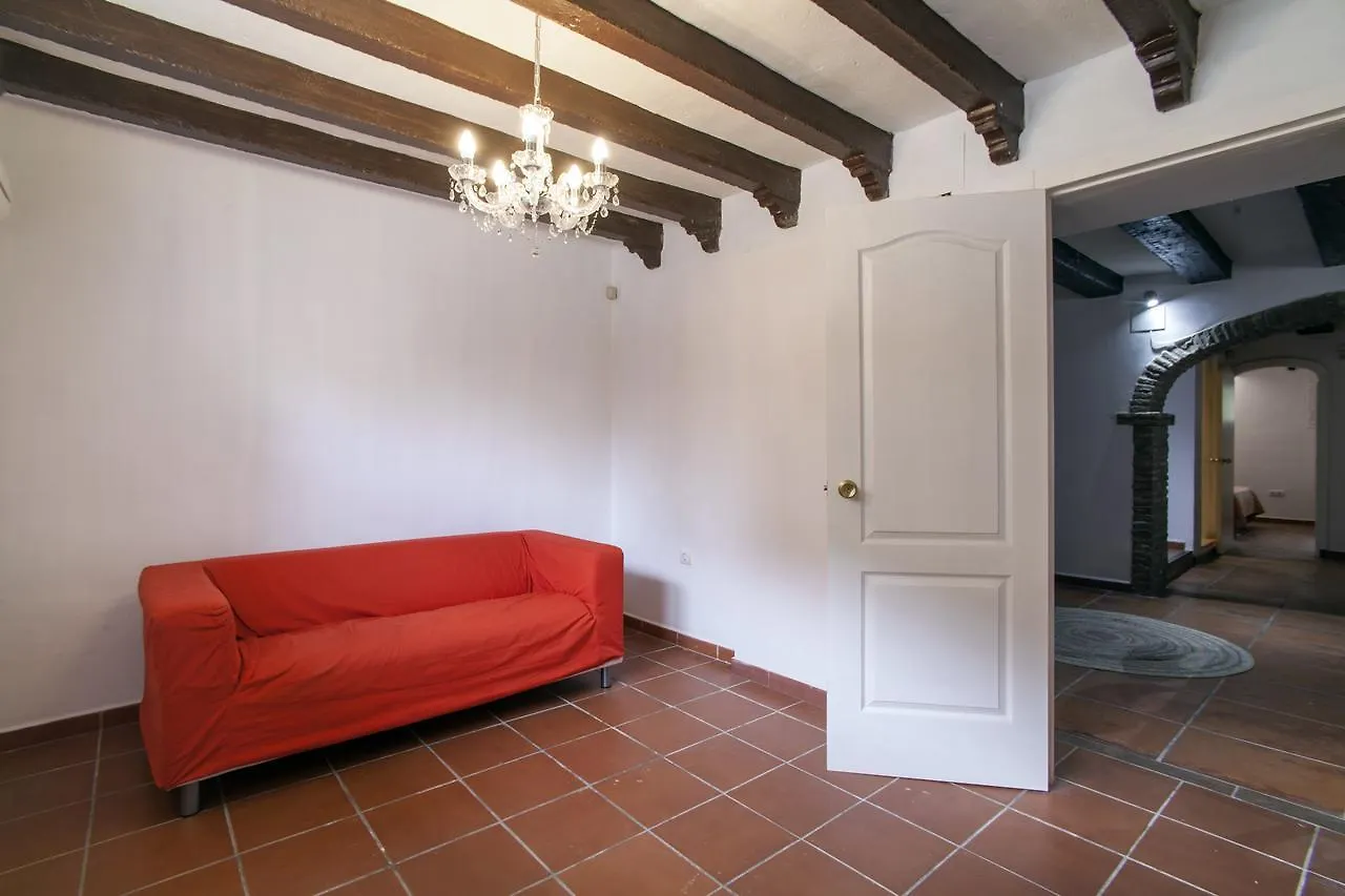 Отель 10 Bdr Chalet; Maria Luisa Park Севилья