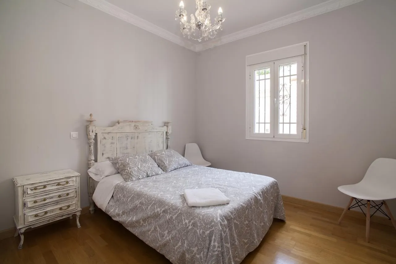 Holiday home 10 Bdr Chalet; Maria Luisa Park Hotel Seville
