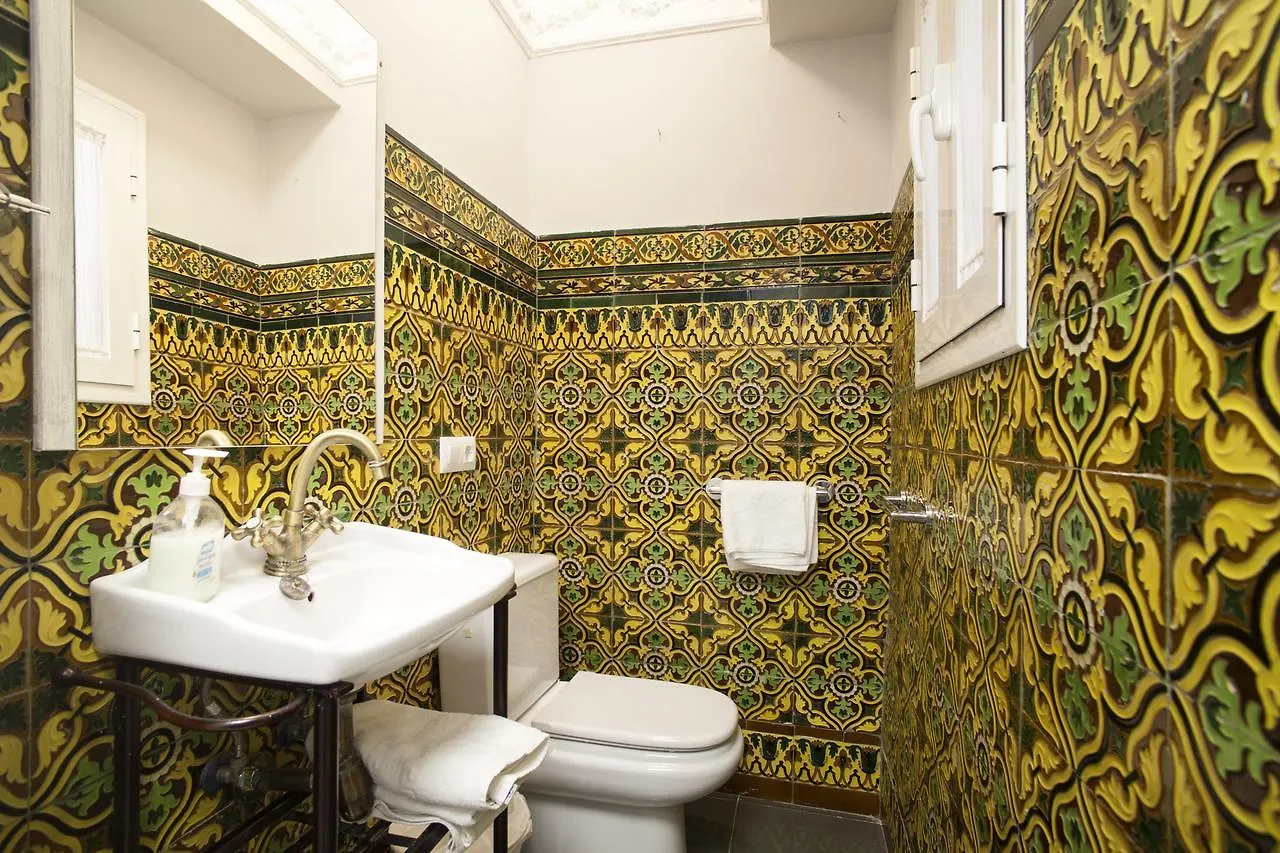 10 Bdr Chalet; Maria Luisa Park Hotel Seville Holiday home