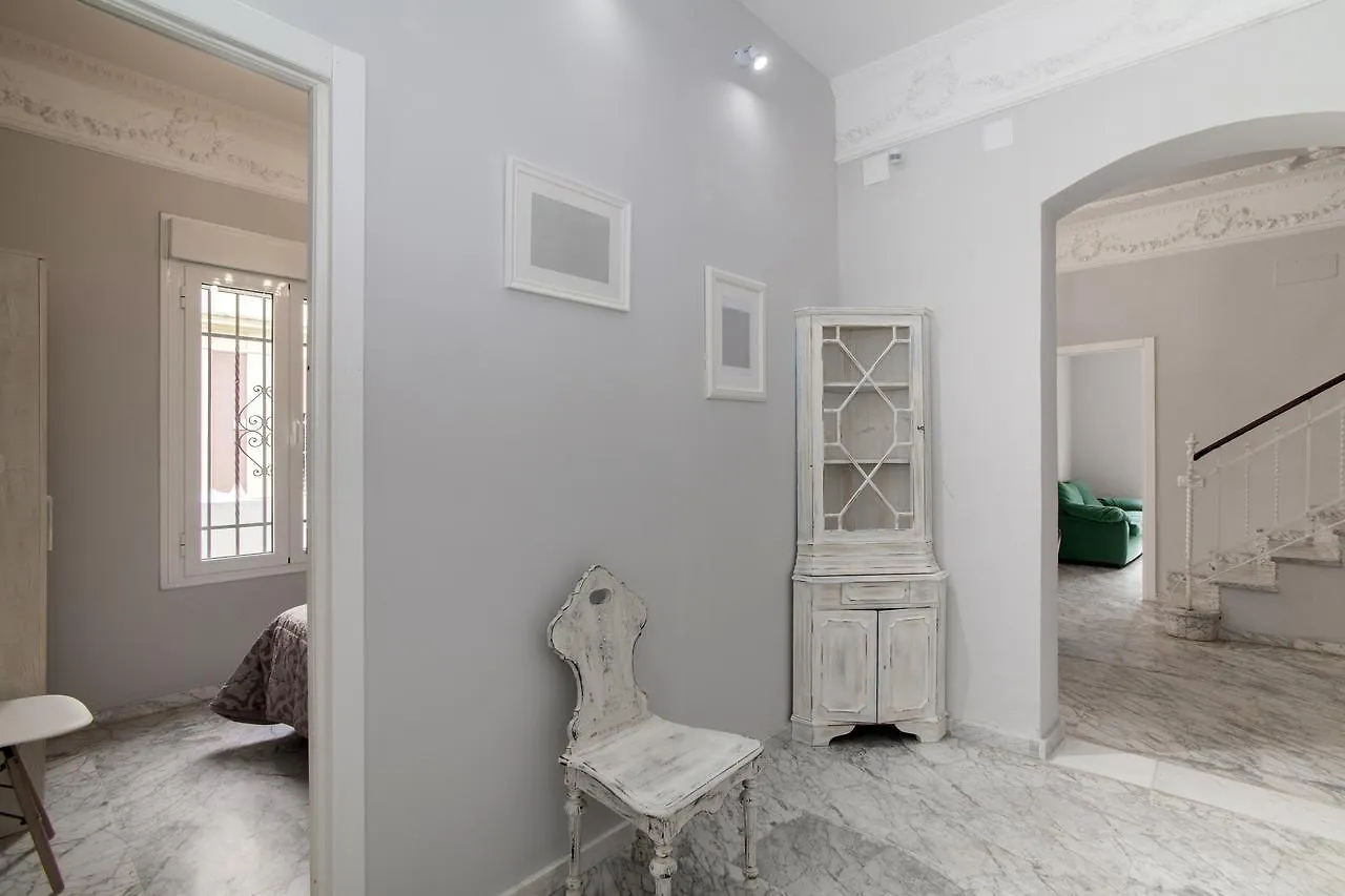 10 Bdr Chalet; Maria Luisa Park Hotel Seville Holiday home