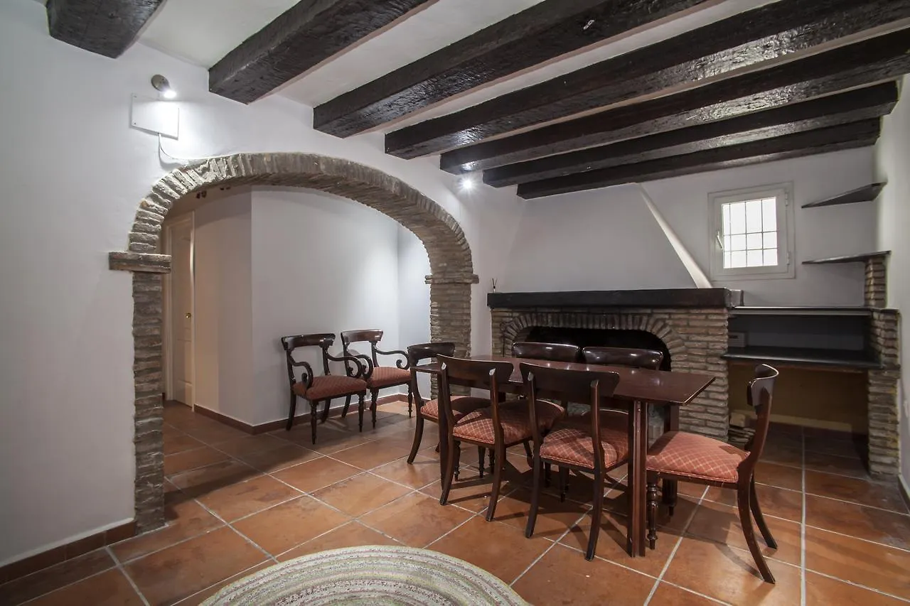 Holiday home 10 Bdr Chalet; Maria Luisa Park Hotel Seville