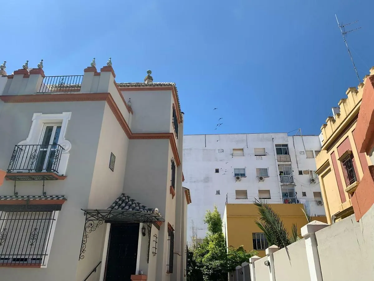Holiday home 10 Bdr Chalet; Maria Luisa Park Hotel Seville