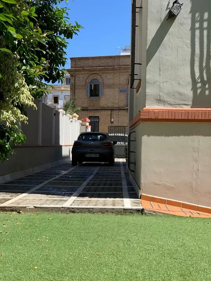 10 Bdr Chalet; Maria Luisa Park Hotel Seville Holiday home